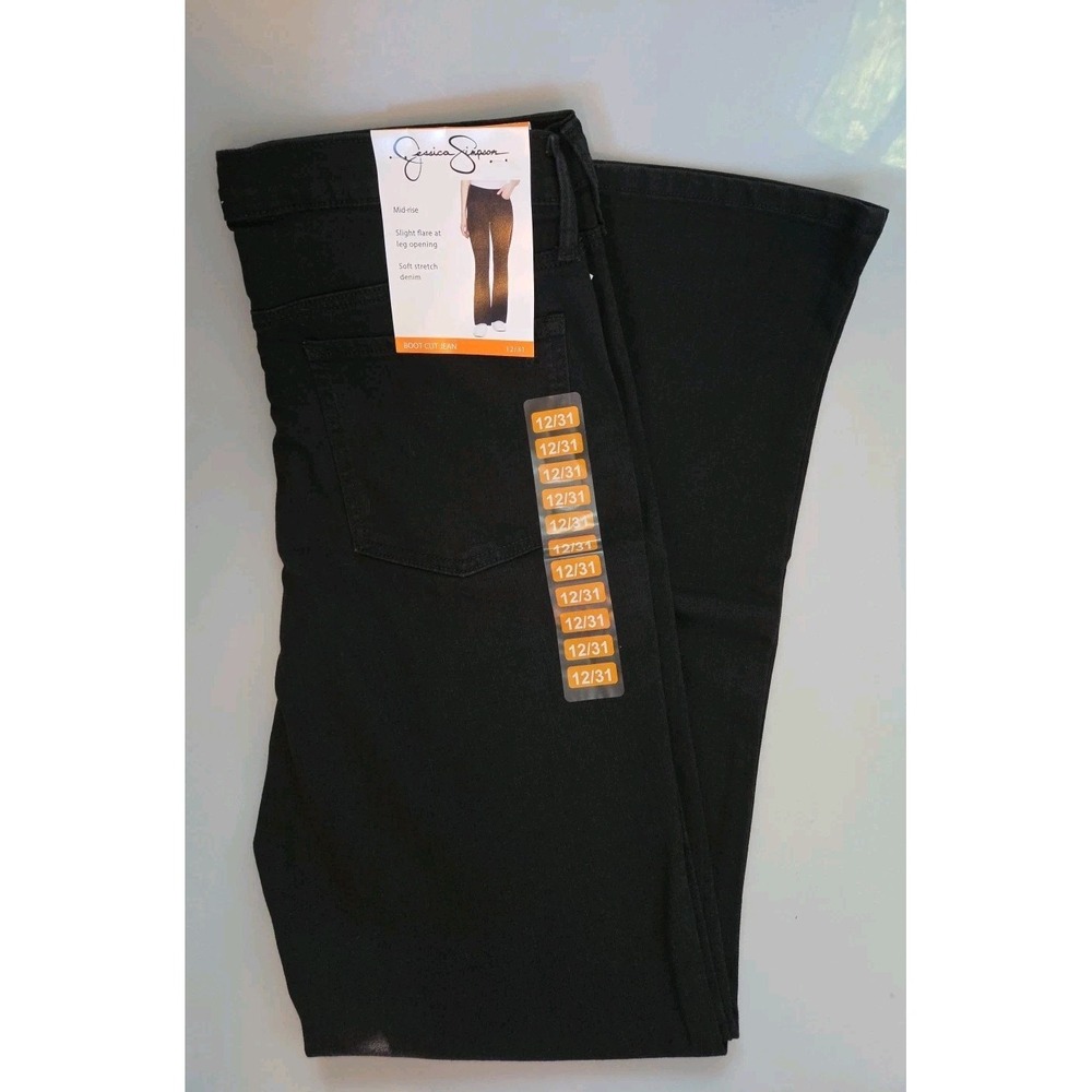Jessica Simpson Ladies Bootcut Jean Size 12/31 Black‎ Rinse - Picture 2 of 3